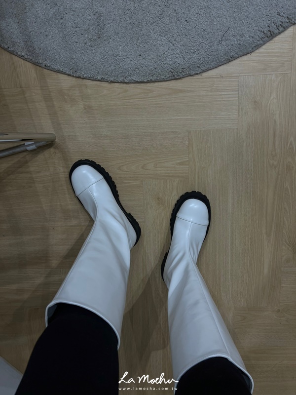 (限量商品)鞋頭設計顯瘦中長靴(偏小半號)
